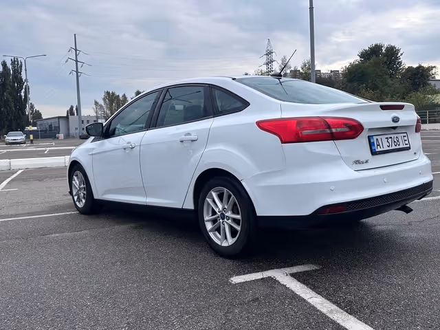 Ford Focus - фото 5