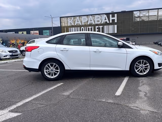 Ford Focus - фото 3