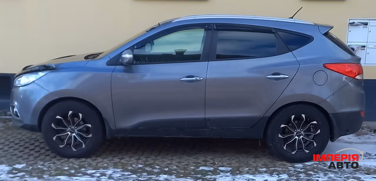 Hyundai ix35 - фото 2