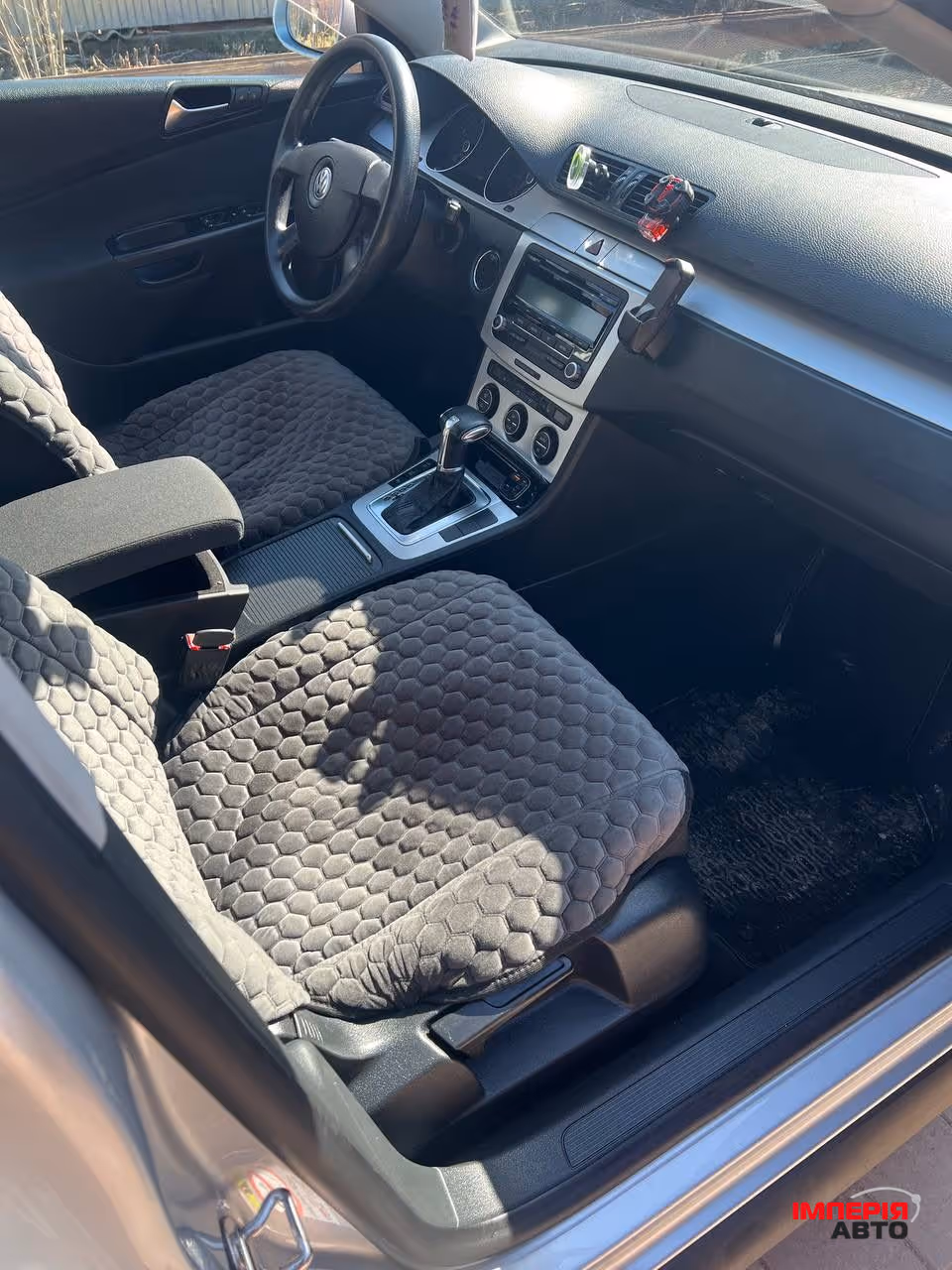 Volkswagen Passat - фото 15