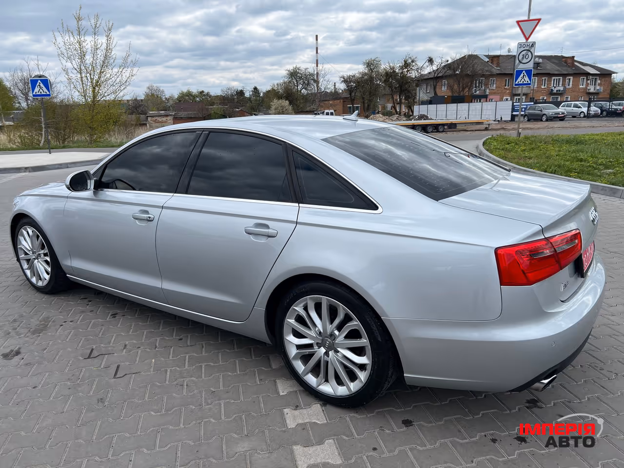 Audi A6 - фото 12