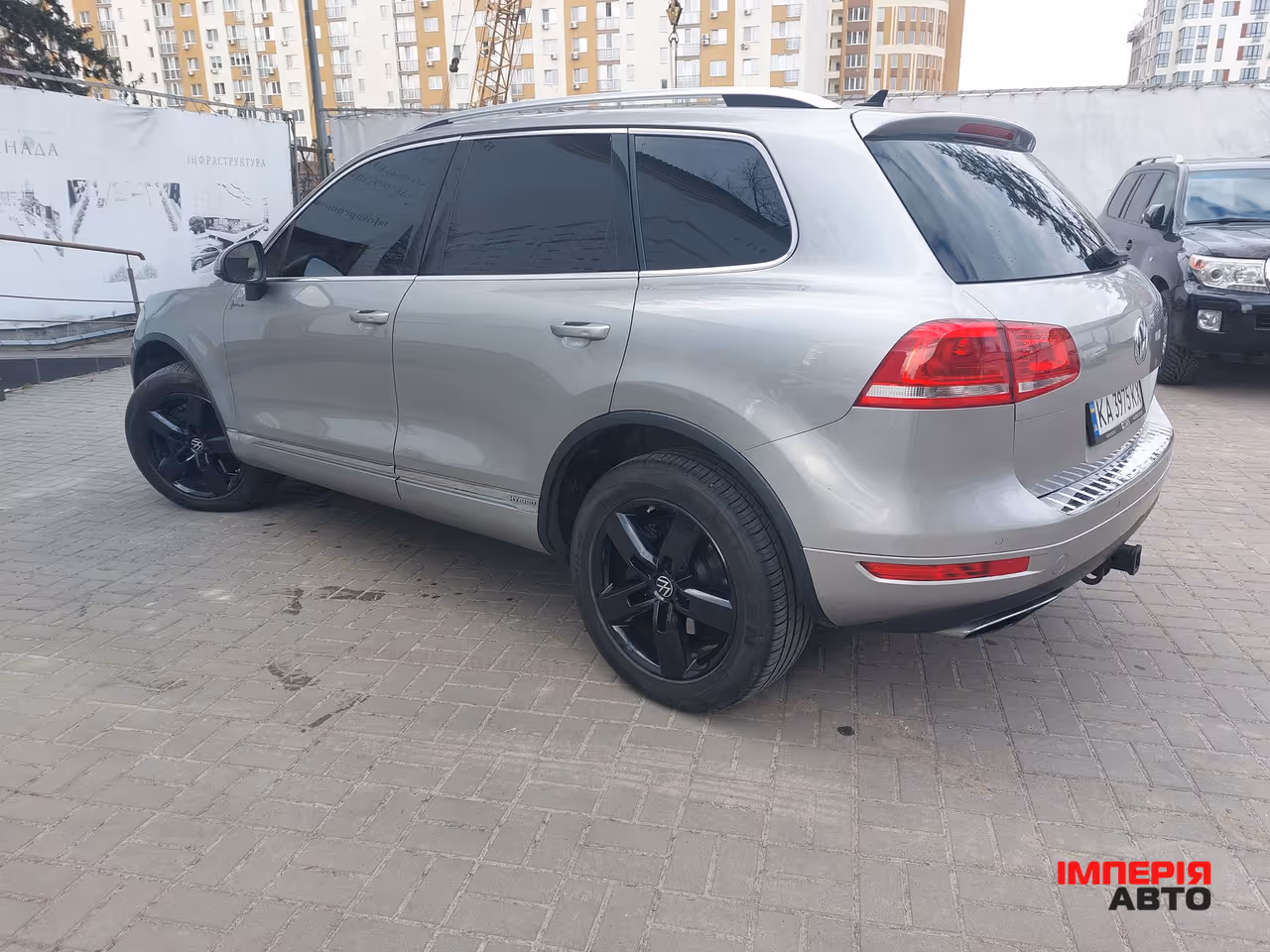 Volkswagen Touareg - фото 8