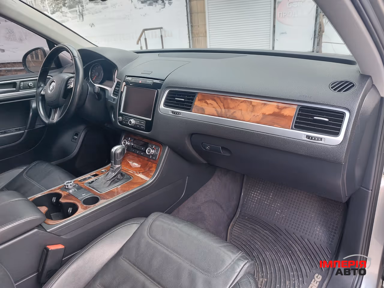 Volkswagen Touareg - фото 24