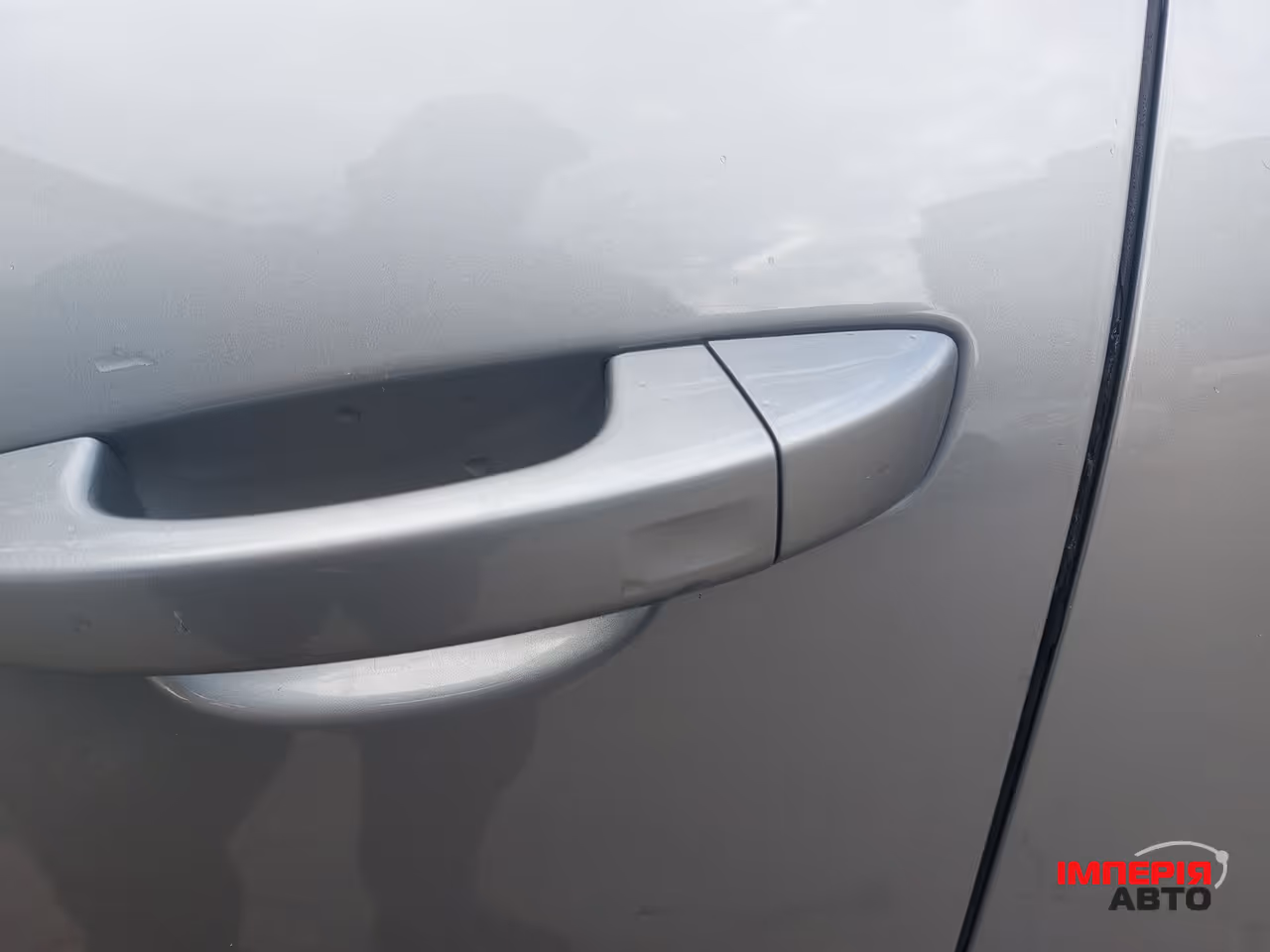 Volkswagen Touareg - фото 12