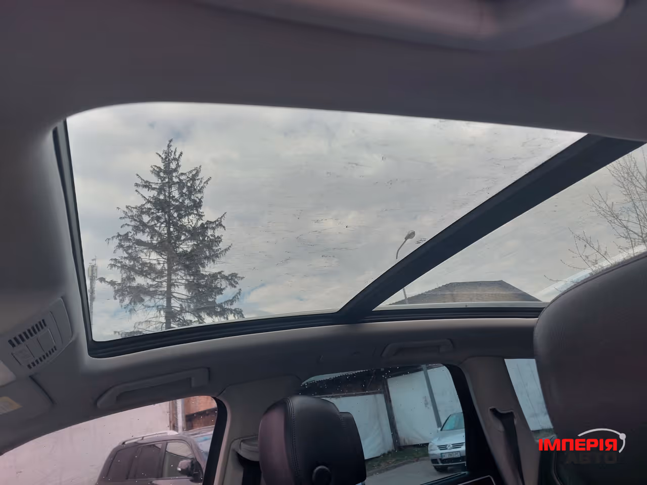 Volkswagen Touareg - фото 15