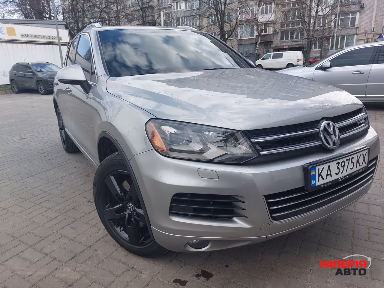 Volkswagen Touareg - фото 1