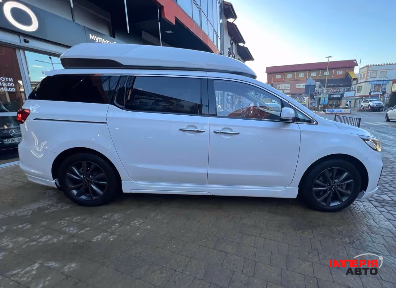 Kia Carnival - фото 3