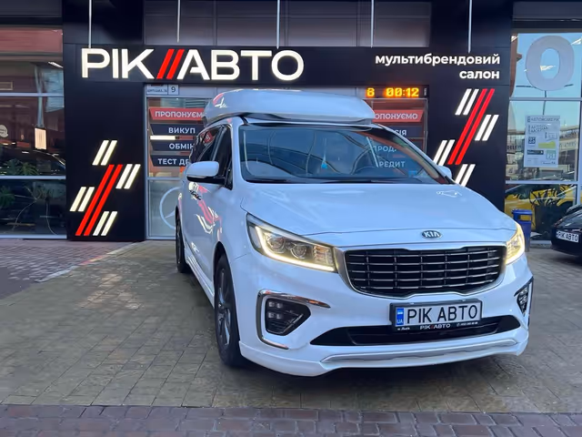 Kia Carnival - фото 1