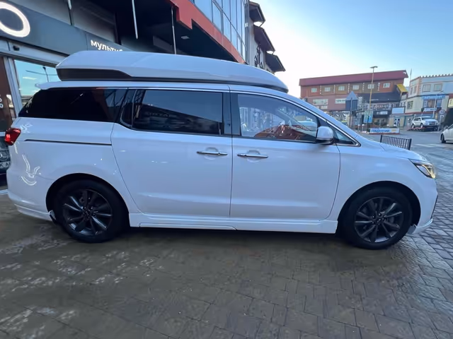 Kia Carnival - фото 3