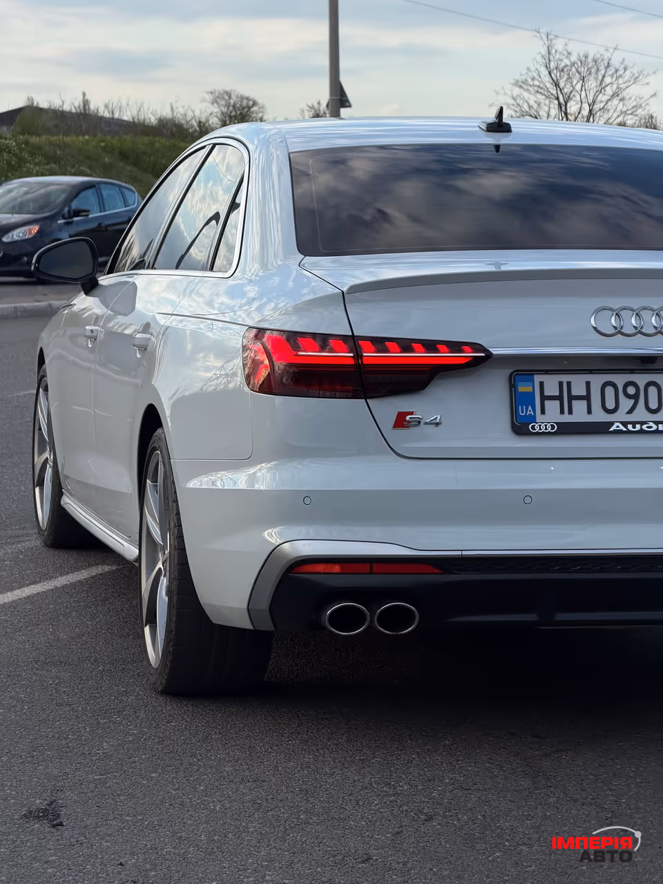Audi S4 - фото 7