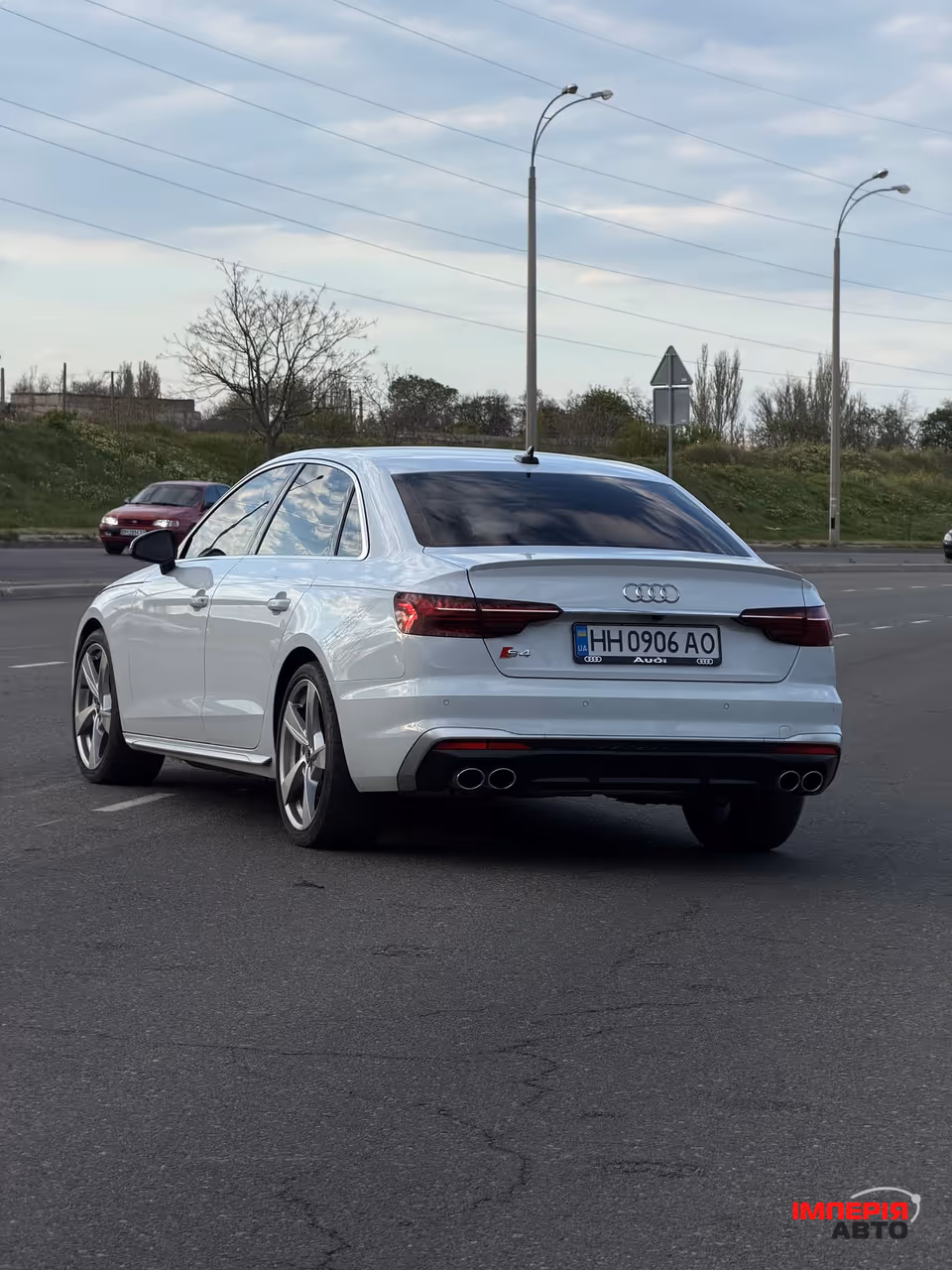 Audi S4 - фото 5