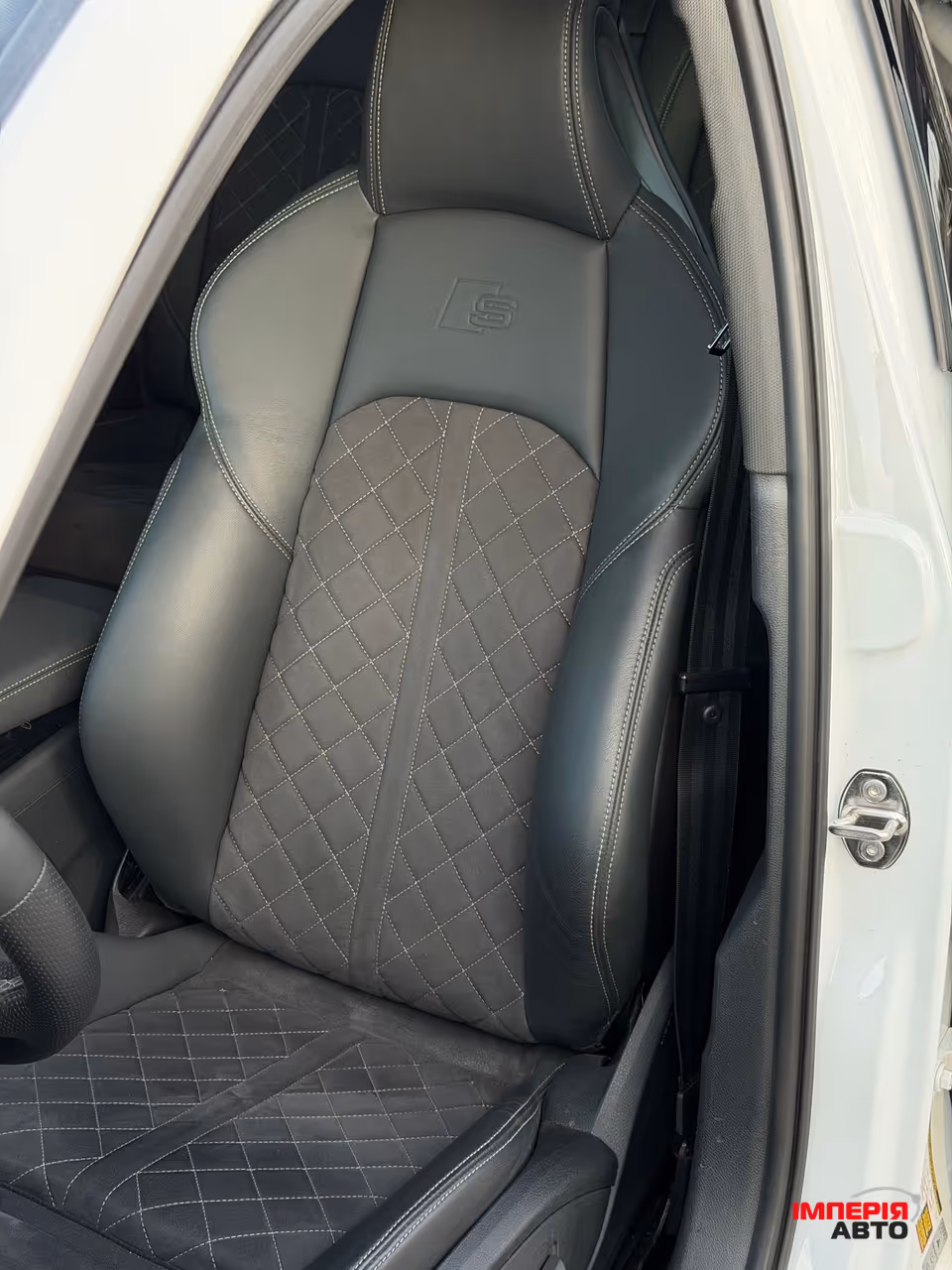 Audi S4 - фото 17