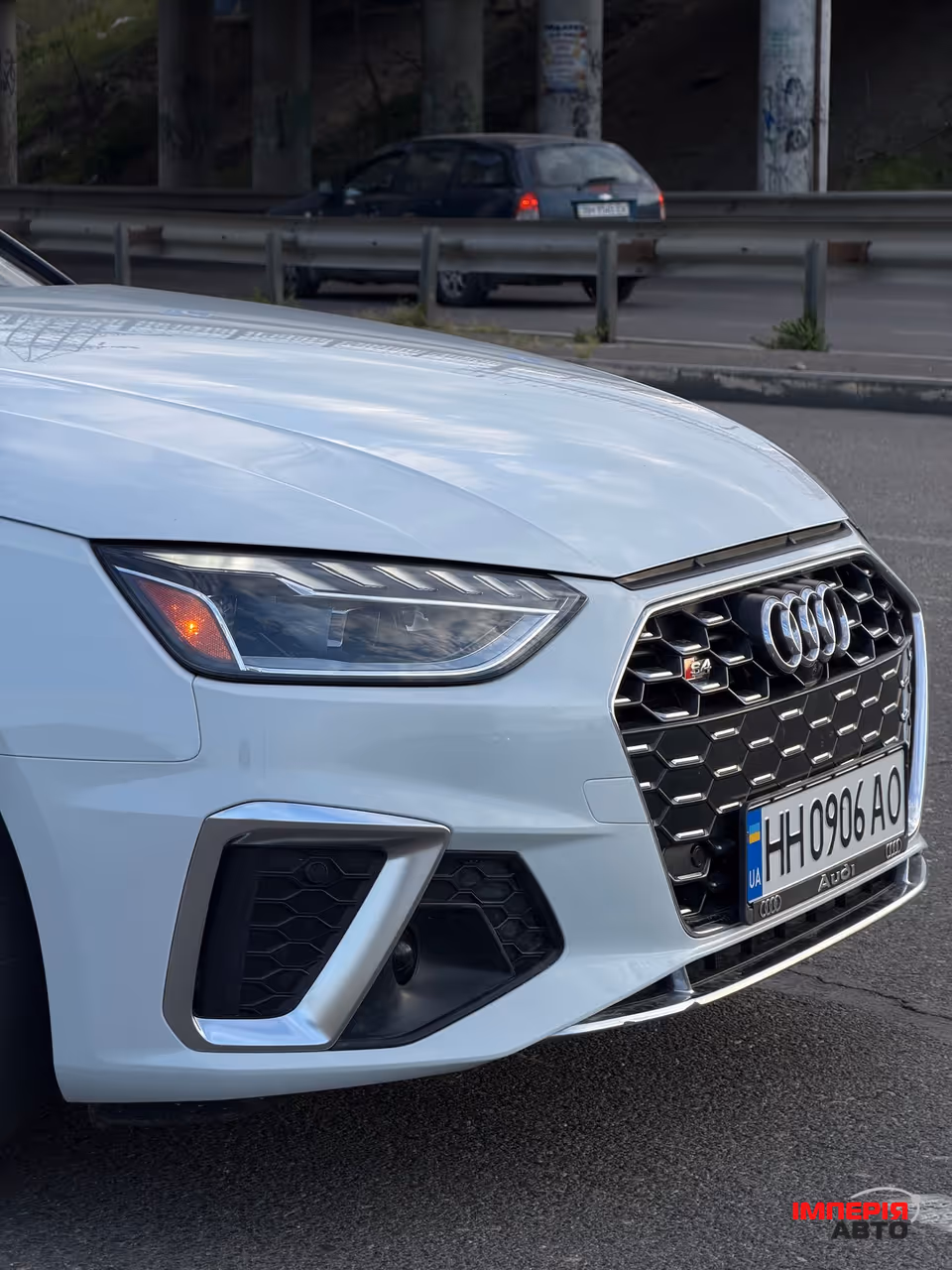 Audi S4 - фото 12