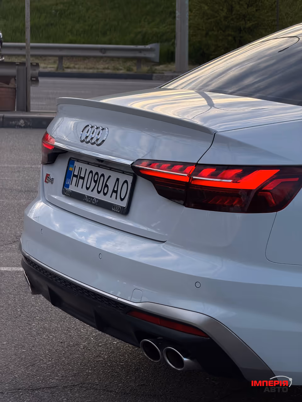 Audi S4 - фото 9