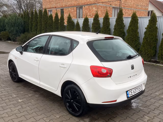 SEAT Ibiza - фото 5