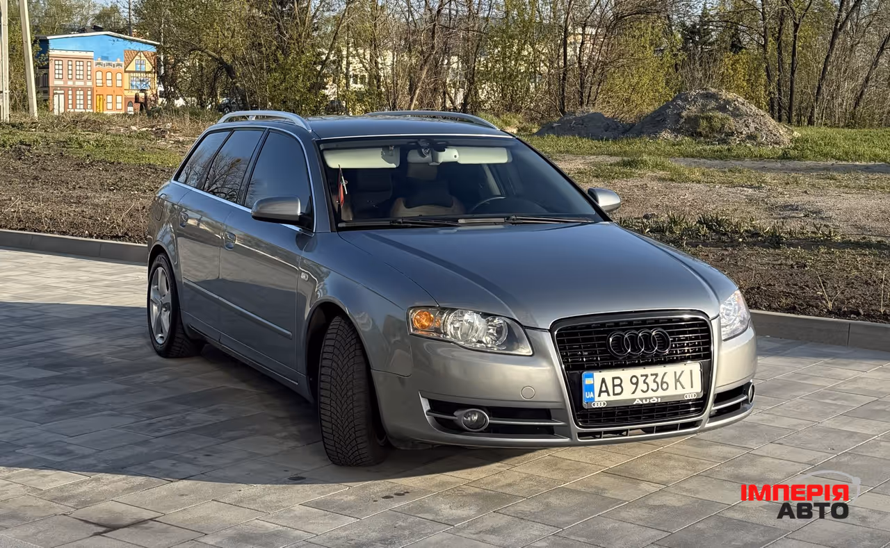 Audi A4 - фото 6