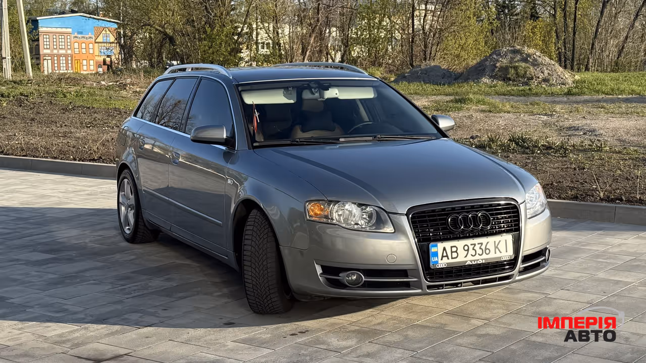Audi A4 - фото 7