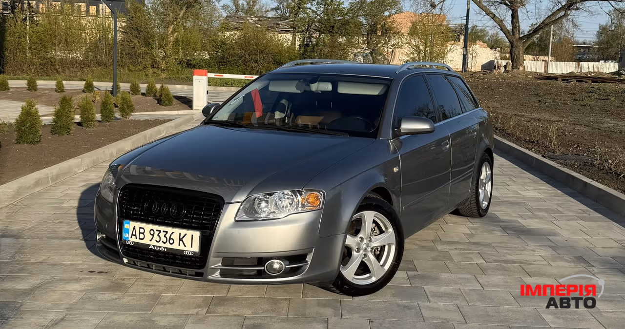 Audi A4 - фото 1