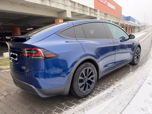 Tesla Model X - фото 3