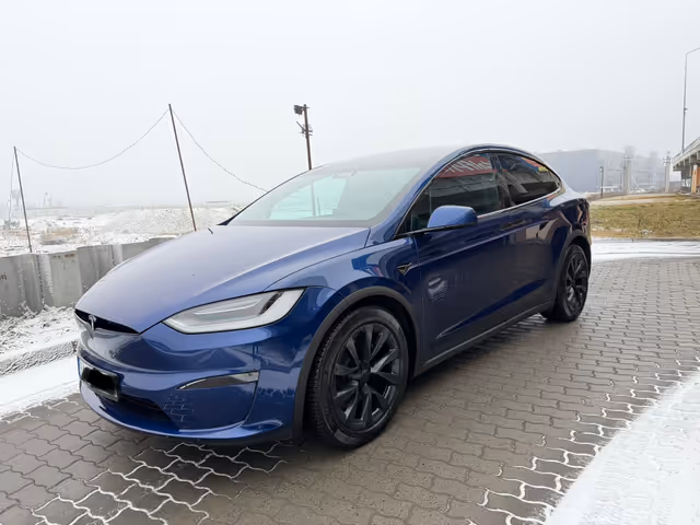 Tesla Model X - фото 1