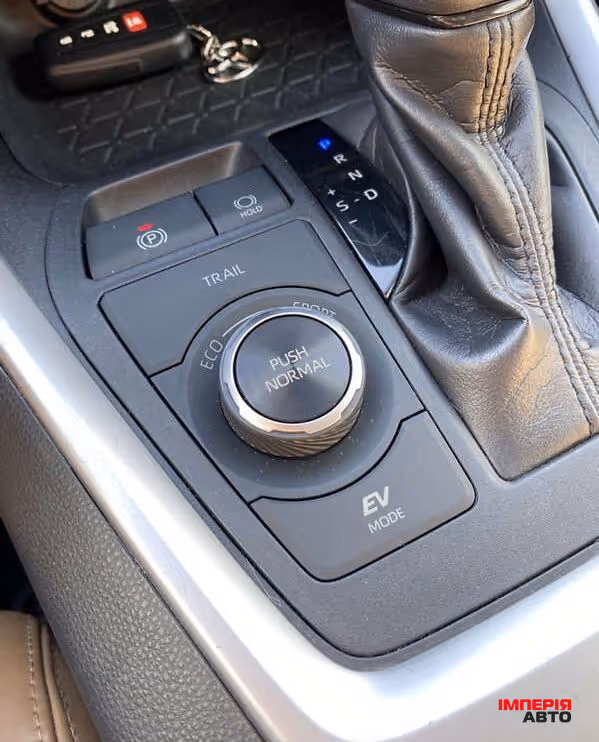 Toyota RAV4 - фото 14