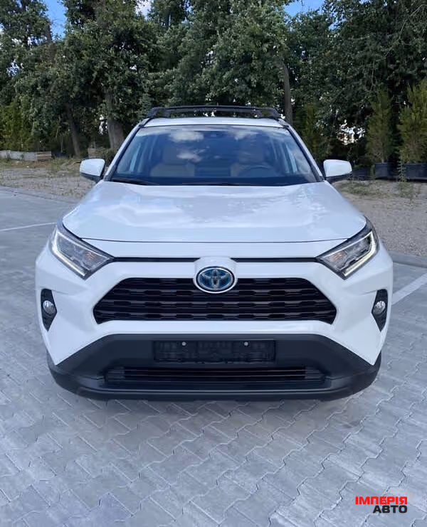 Toyota RAV4 - фото 3
