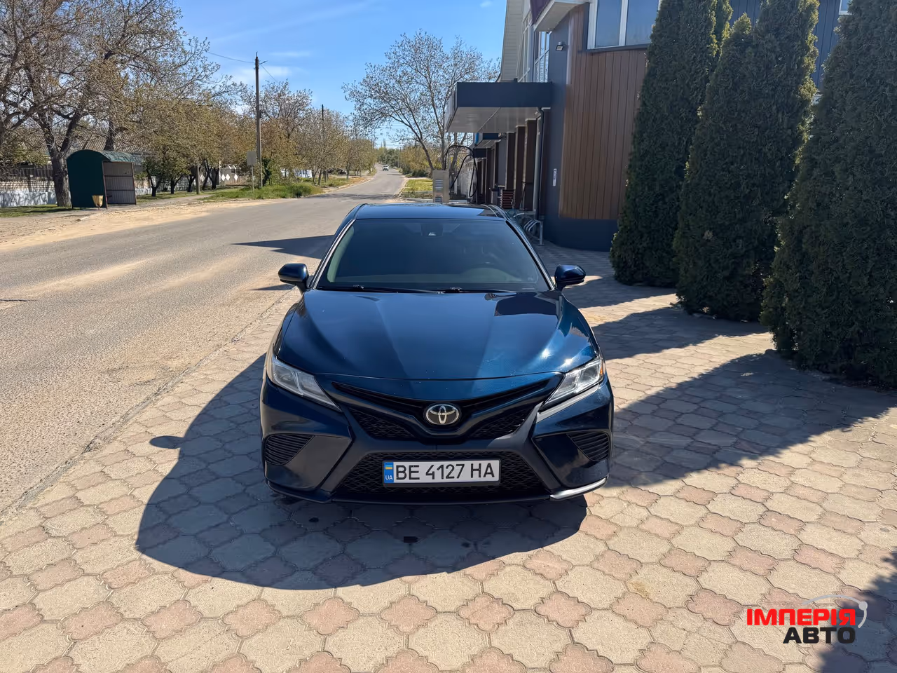 Toyota Camry - фото 1