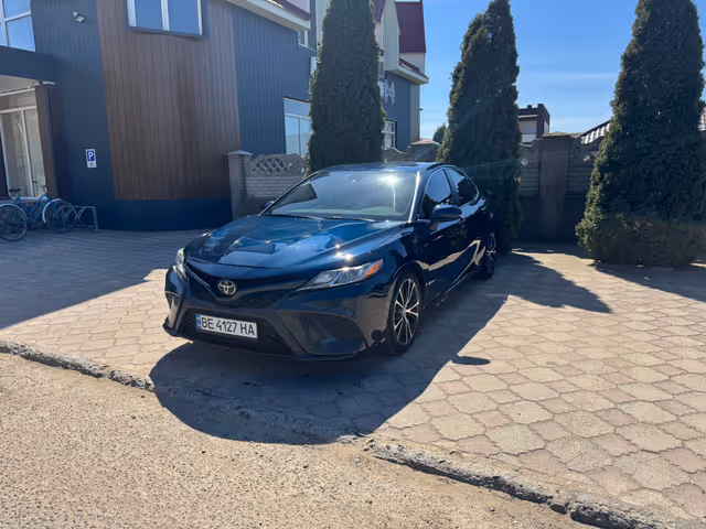 Toyota Camry - фото 4