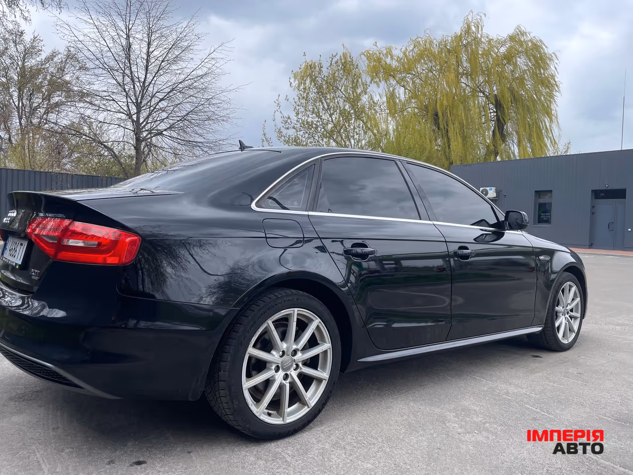 Audi A4 - фото 16