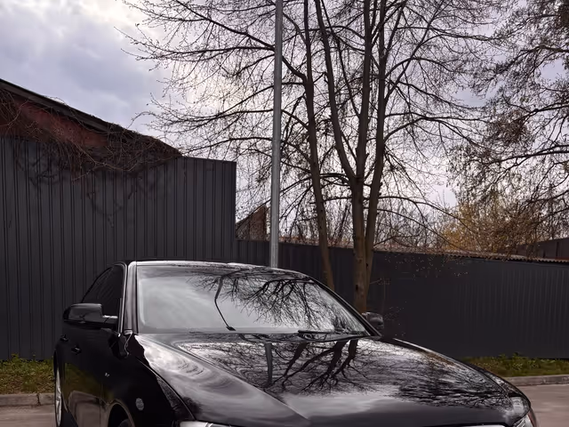 Audi A4 - фото 1