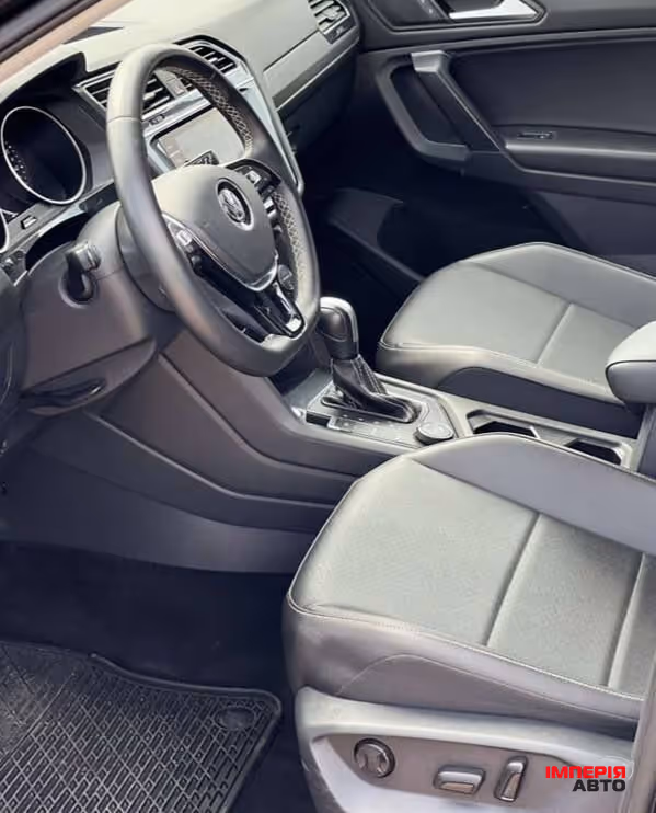 Volkswagen Tiguan - фото 10