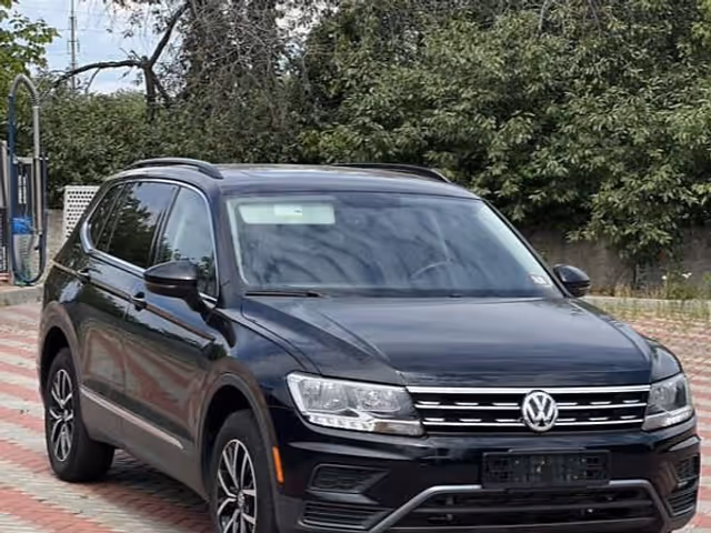 Volkswagen Tiguan - фото 3