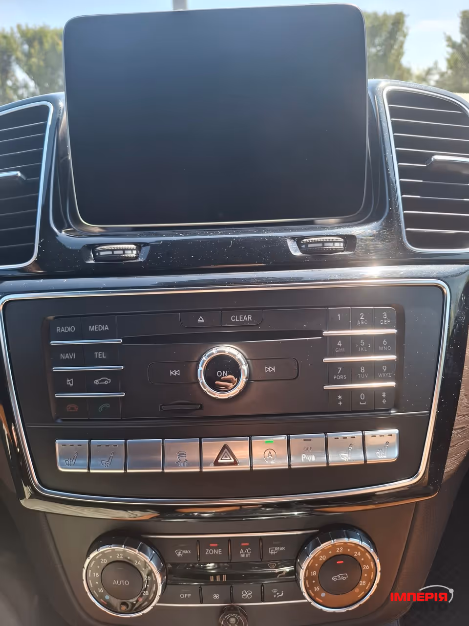 Mercedes-Benz GLS - фото 13