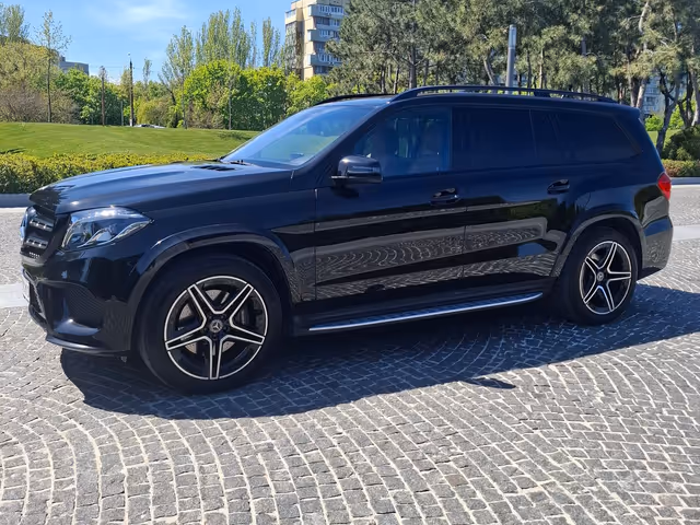 Mercedes-Benz GLS - фото 1