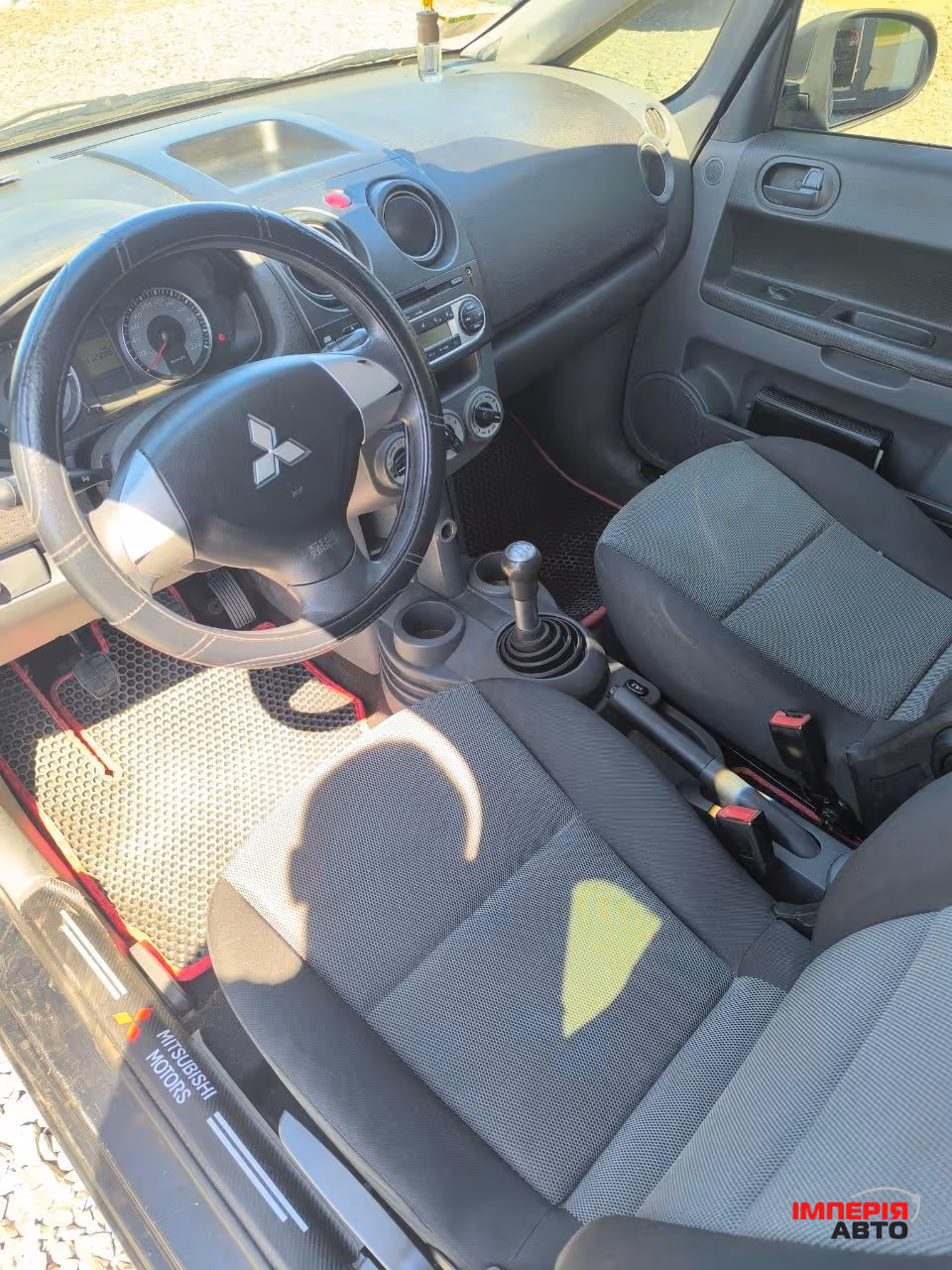 Mitsubishi Colt - фото 11