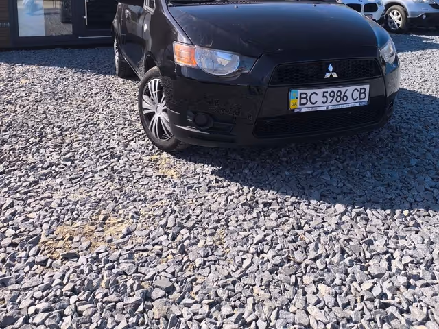 Mitsubishi Colt - фото 2