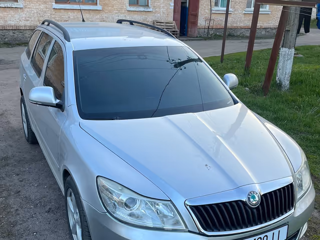 Skoda Octavia - фото 4