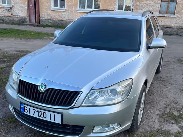Skoda Octavia - фото 1