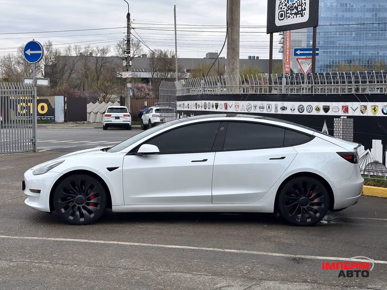 Tesla Model 3 - фото 4