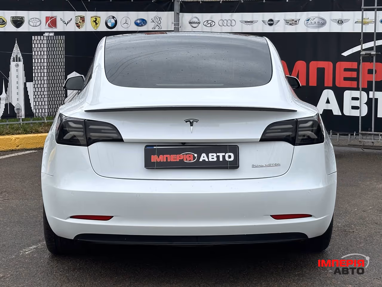 Tesla Model 3 - фото 13