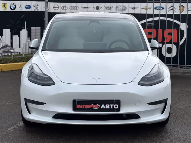 Tesla Model 3 - фото 3