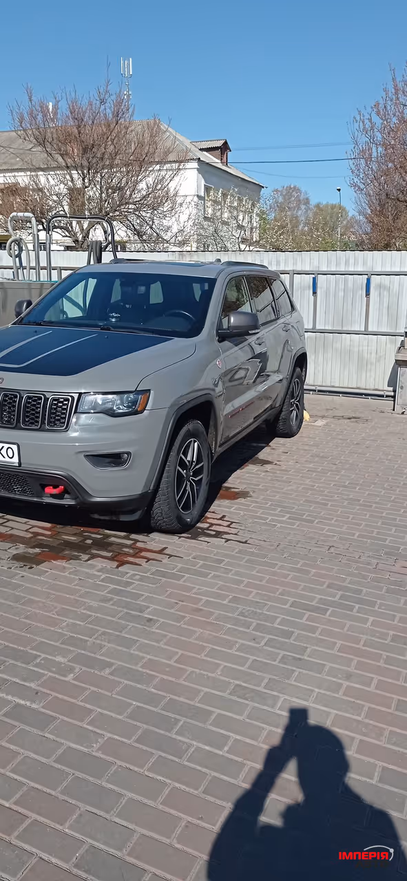 Jeep Grand Cherokee - фото 16