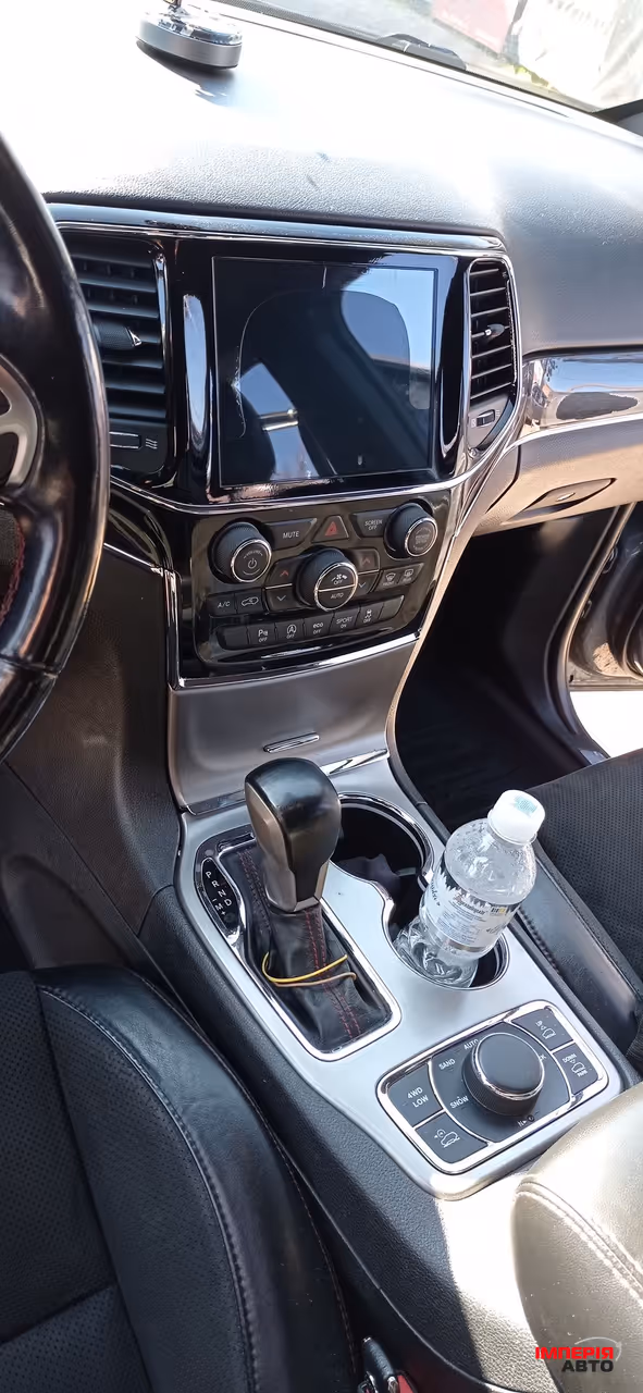Jeep Grand Cherokee - фото 14