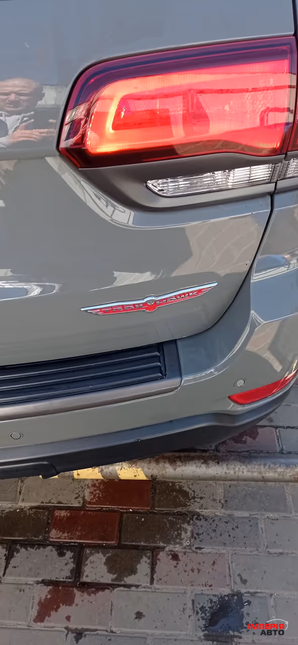 Jeep Grand Cherokee - фото 3