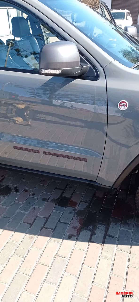 Jeep Grand Cherokee - фото 27