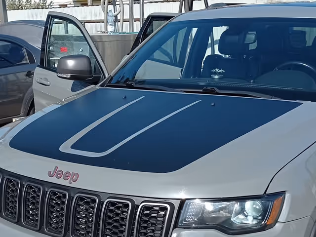 Jeep Grand Cherokee - фото 2