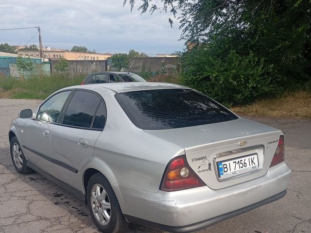 Chevrolet Evanda - фото 1