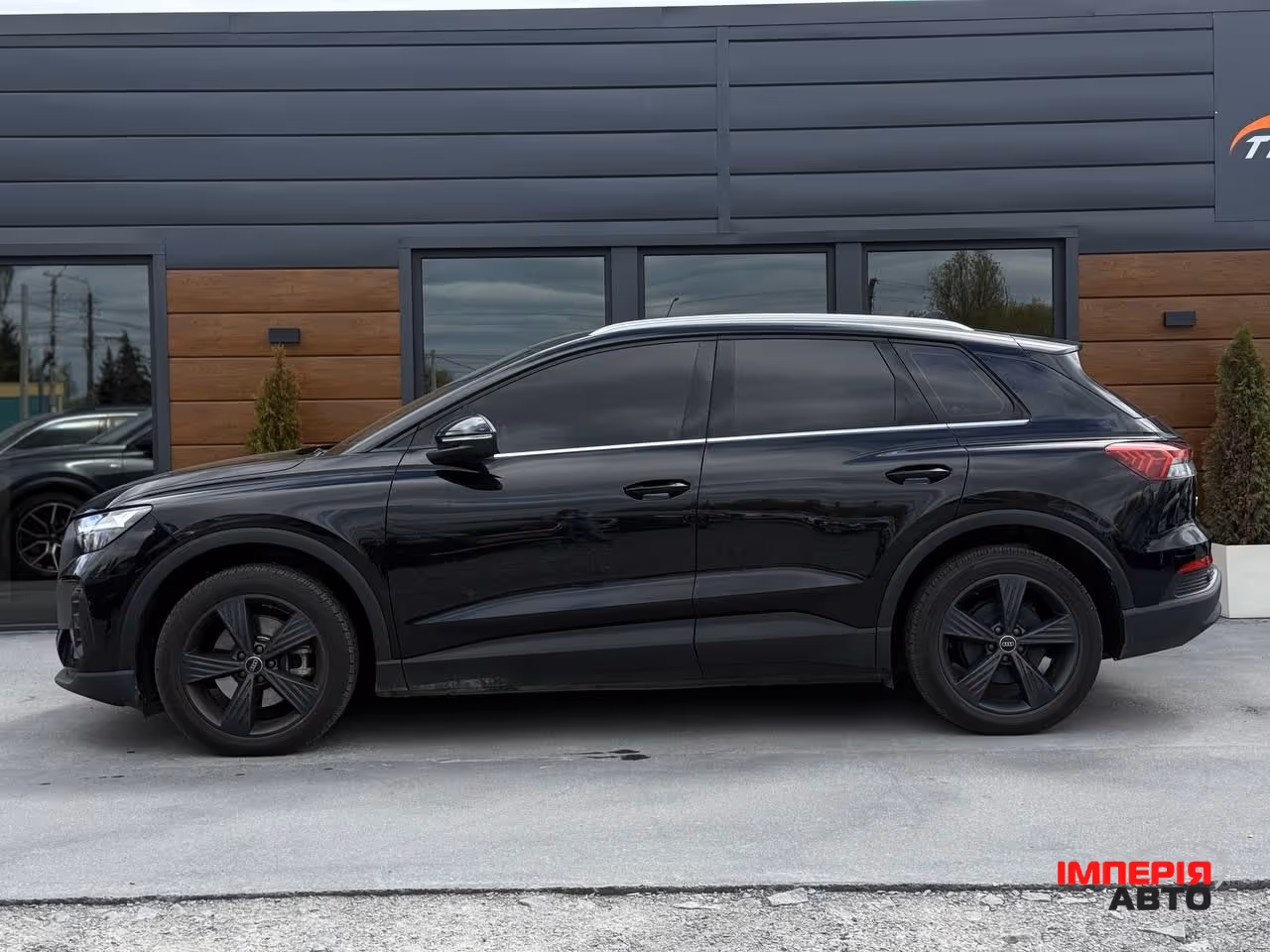 Audi Q4 e-tron - фото 8