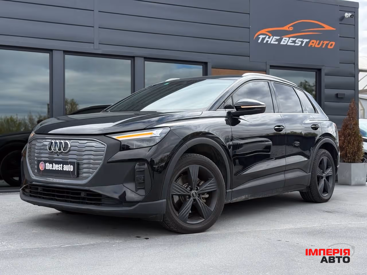 Audi Q4 e-tron - фото 2