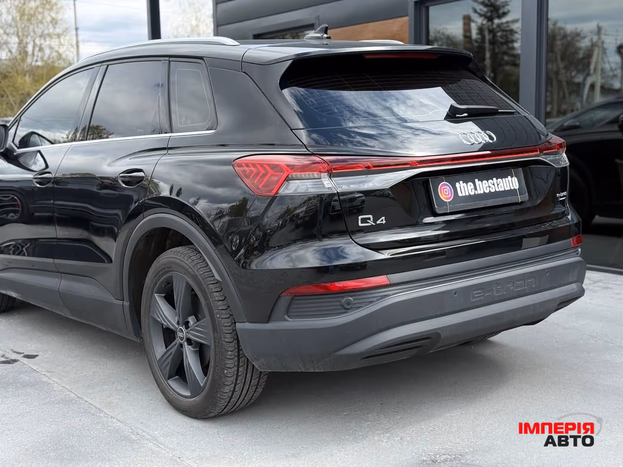 Audi Q4 e-tron - фото 15